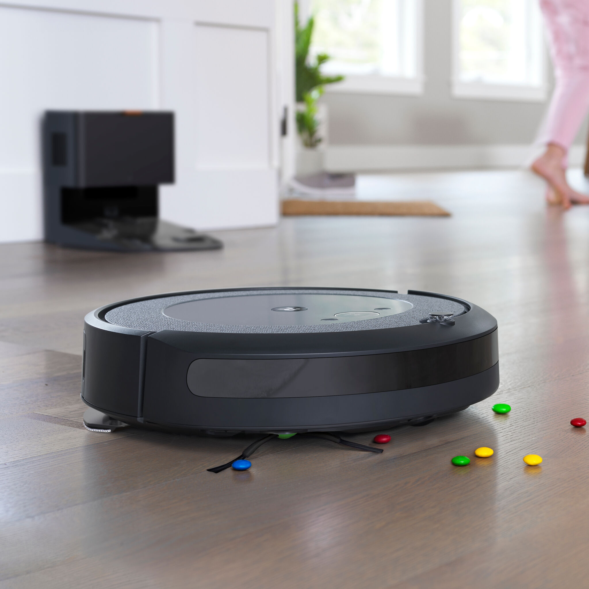 Robot aspirateur et laveur Roomba Combo® i5+ | iRobot®